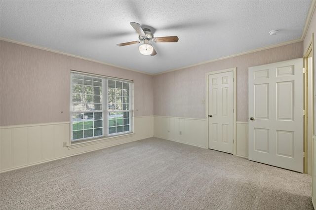 924 Ridgecrest Circle, Denton, TX 76205