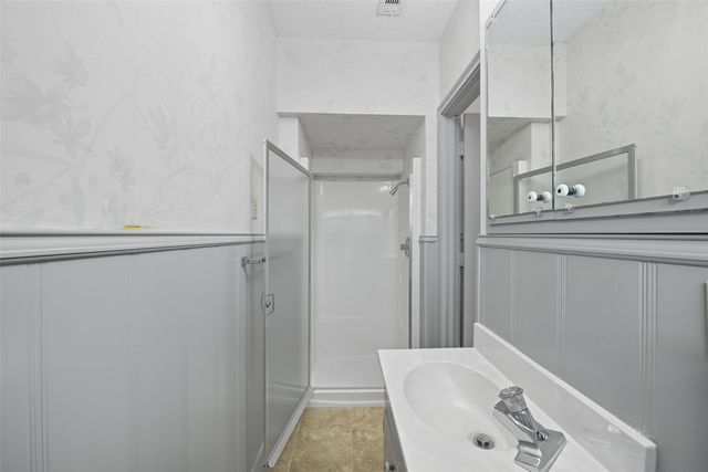 924 Ridgecrest Circle, Denton, TX 76205