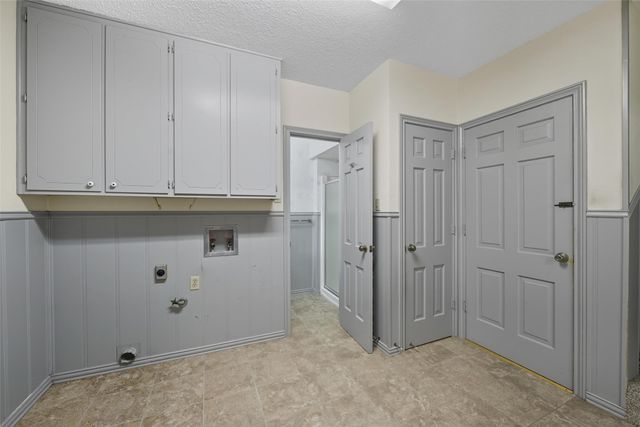 924 Ridgecrest Circle, Denton, TX 76205