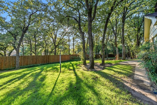 924 Ridgecrest Circle, Denton, TX 76205