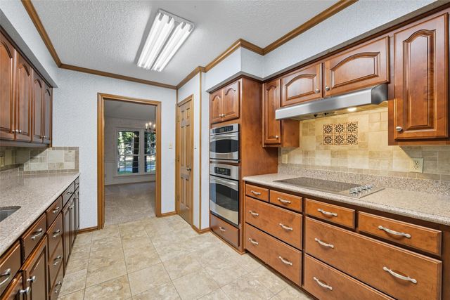 924 Ridgecrest Circle, Denton, TX 76205
