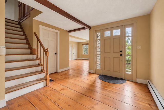 17 Elm St, North Reading, MA 01864