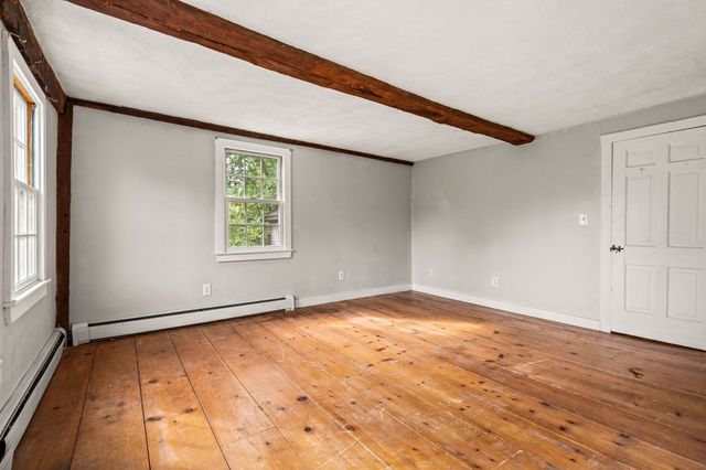 17 Elm St, North Reading, MA 01864