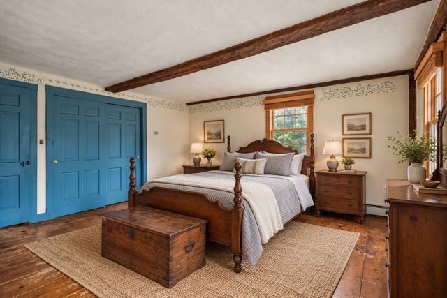 17 Elm St, North Reading, MA 01864
