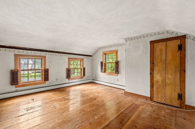 17 Elm St, North Reading, MA 01864