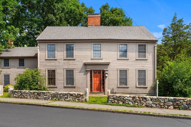 17 Elm St, North Reading, MA 01864