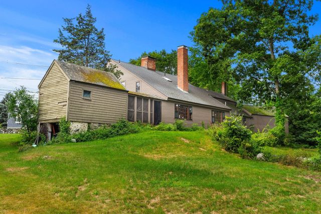 17 Elm St, North Reading, MA 01864