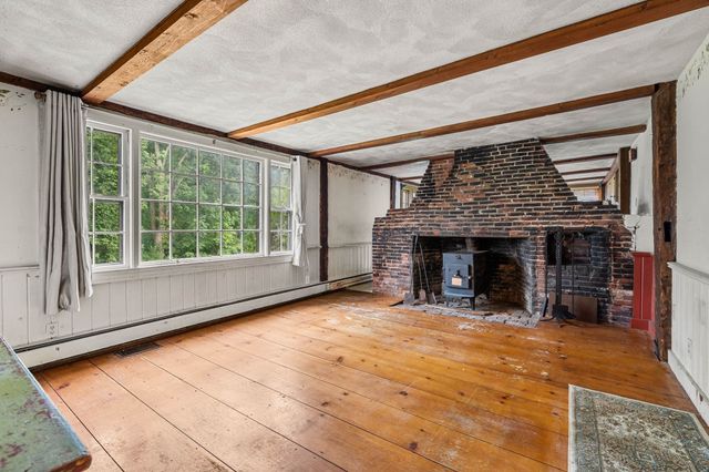 17 Elm St, North Reading, MA 01864