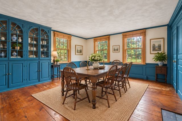 17 Elm St, North Reading, MA 01864