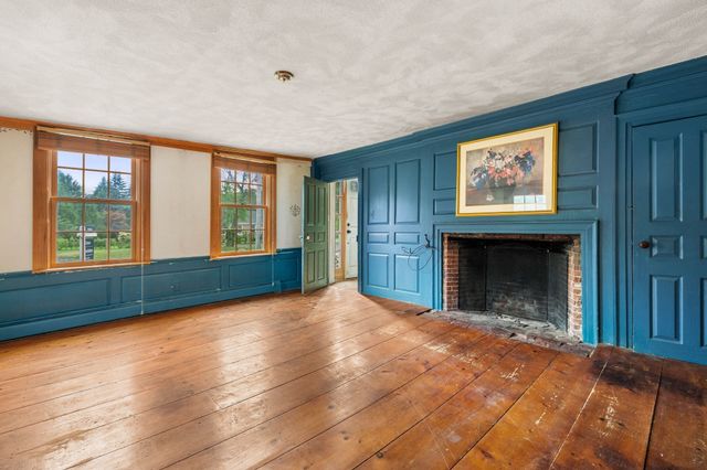 17 Elm St, North Reading, MA 01864