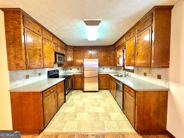 1760 Fears Road, Rutledge, GA 30663