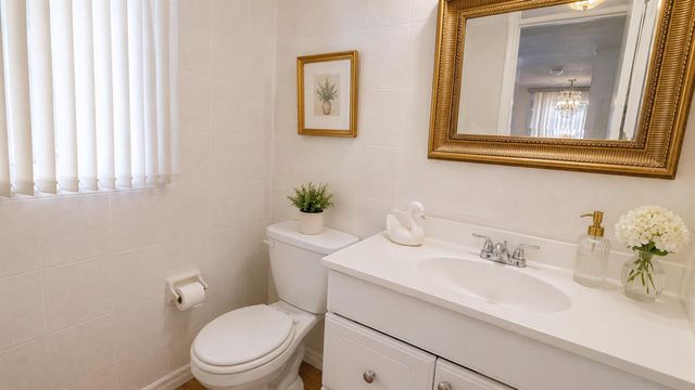 3450 Blue Lake Drive 204, Pompano Beach, FL 33064