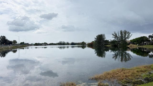3450 Blue Lake Drive 204, Pompano Beach, FL 33064