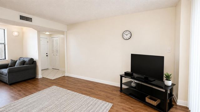3450 Blue Lake Drive 204, Pompano Beach, FL 33064