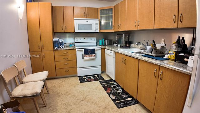 1880 S Ocean Dr 807, Hallandale Beach, FL 33009