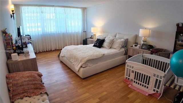 1880 S Ocean Dr 807, Hallandale Beach, FL 33009