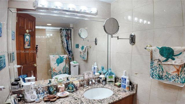 1880 S Ocean Dr 807, Hallandale Beach, FL 33009