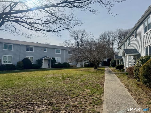 135 Carriage Path South 135, Milford, CT 06460