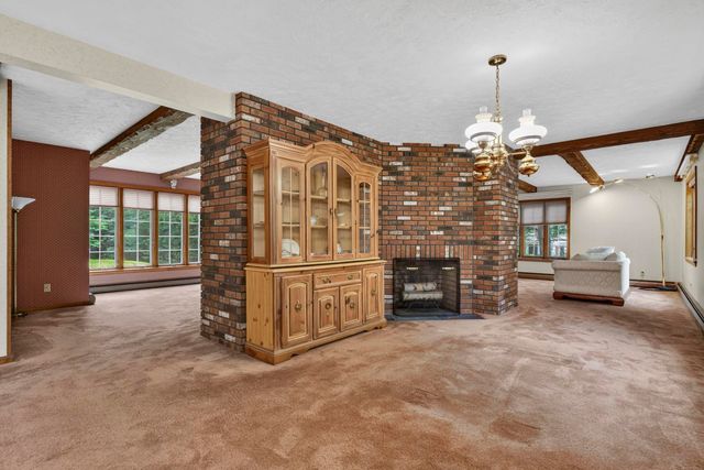 62 Hearthside Circle, Bedford, NH 03110