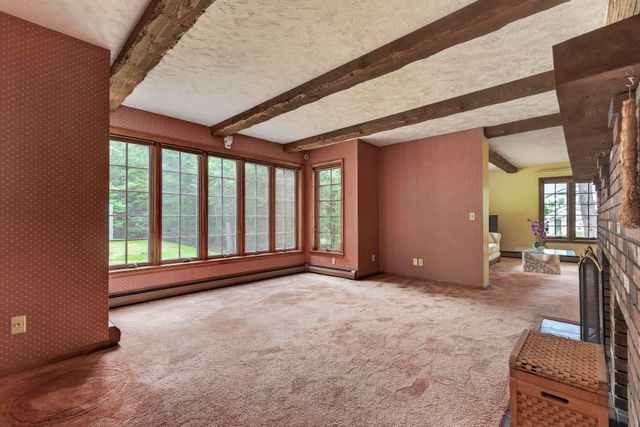 62 Hearthside Circle, Bedford, NH 03110