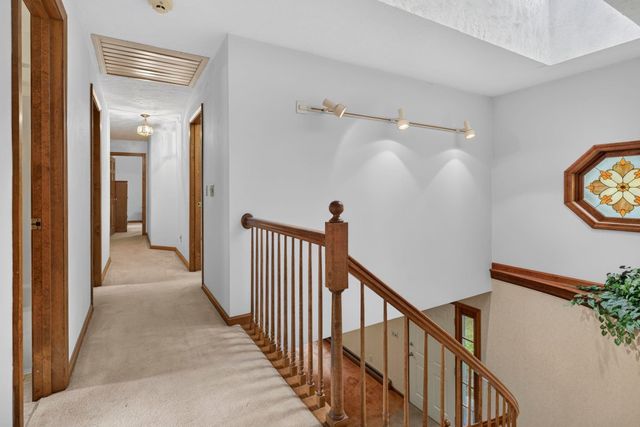 62 Hearthside Circle, Bedford, NH 03110