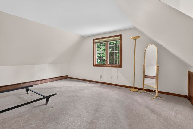 62 Hearthside Circle, Bedford, NH 03110