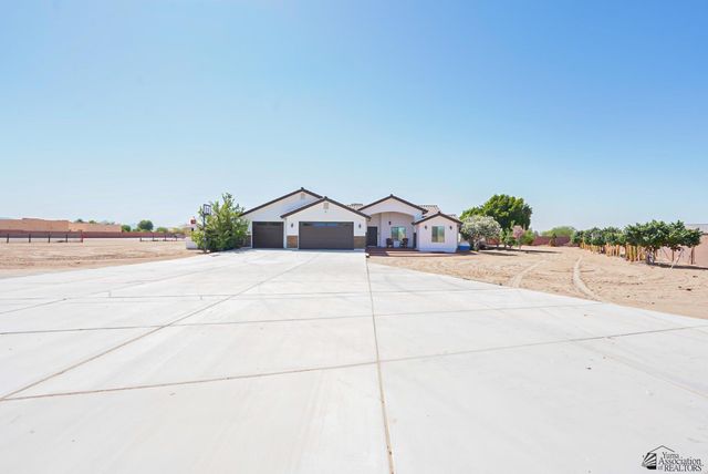 4527 E County 15 St, Yuma, AZ 86365