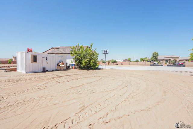 4527 E County 15 St, Yuma, AZ 86365