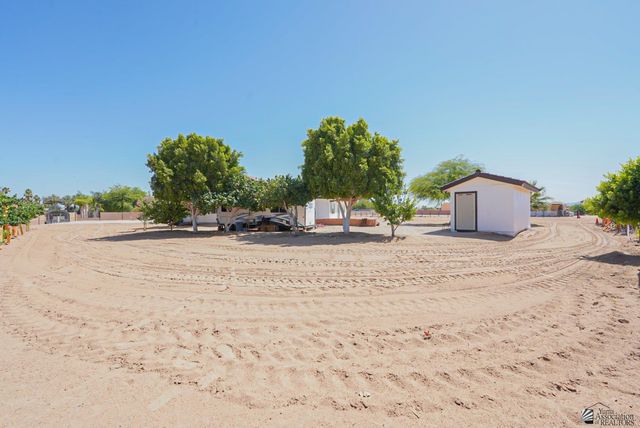 4527 E County 15 St, Yuma, AZ 86365