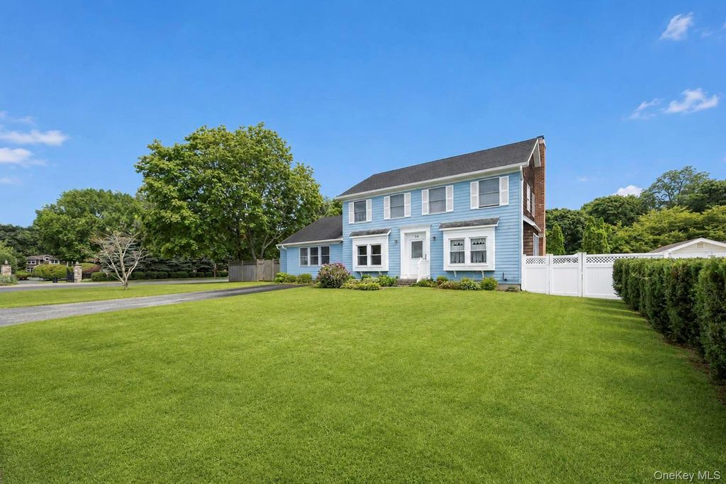 36 George Street, Sayville, NY 11782 — photo 4