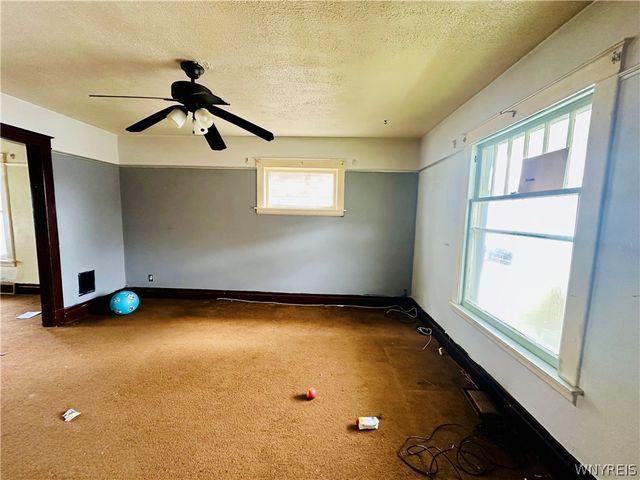 1146 Ashland Avenue, Niagara Falls, NY 14301