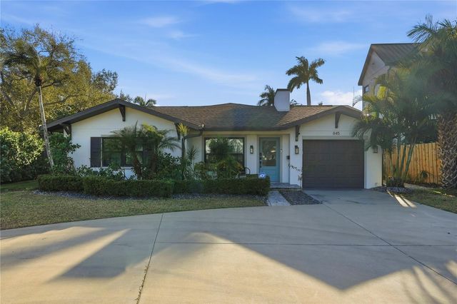 845 SNELL ISLE BOULEVARD NE, St Petersburg, FL 33704