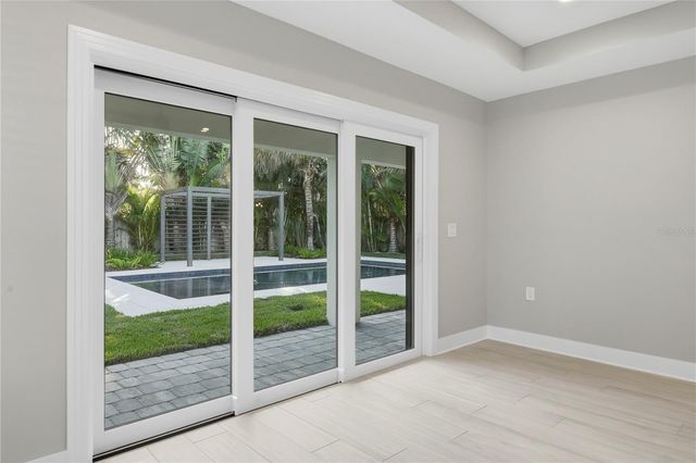 845 SNELL ISLE BOULEVARD NE, St Petersburg, FL 33704