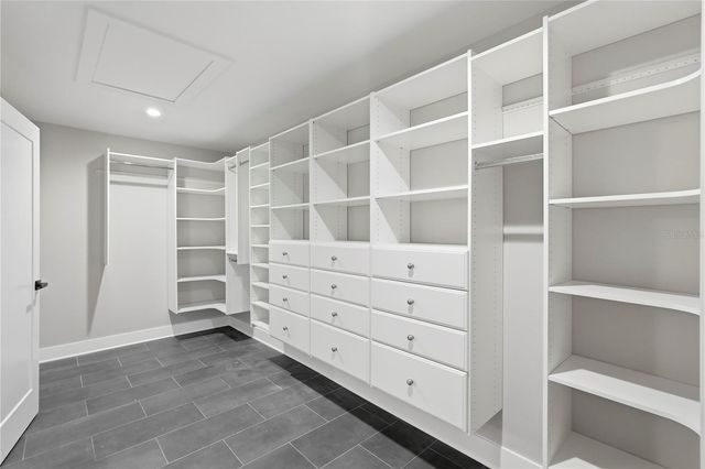 845 SNELL ISLE BOULEVARD NE, St Petersburg, FL 33704