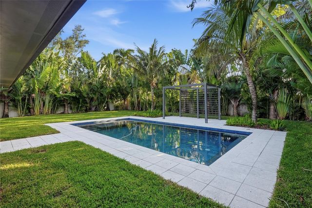 845 SNELL ISLE BOULEVARD NE, St Petersburg, FL 33704