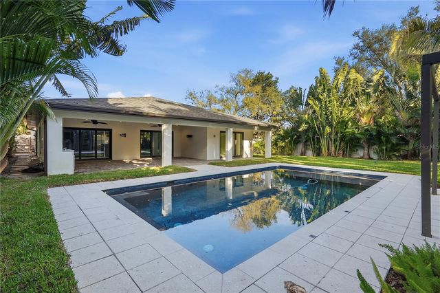 845 SNELL ISLE BOULEVARD NE, St Petersburg, FL 33704