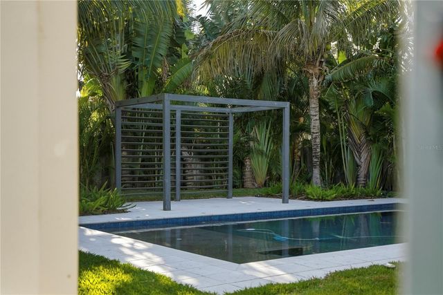 845 SNELL ISLE BOULEVARD NE, St Petersburg, FL 33704