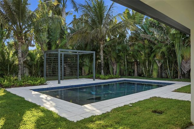 845 SNELL ISLE BOULEVARD NE, St Petersburg, FL 33704