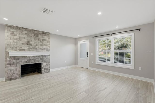 845 SNELL ISLE BOULEVARD NE, St Petersburg, FL 33704