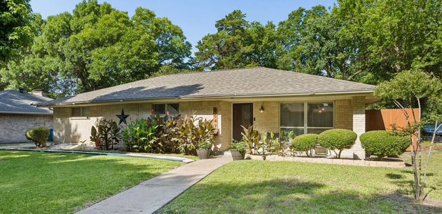 1047 Westlake Drive, Desoto, TX 75115