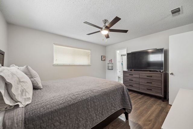 1047 Westlake Drive, Desoto, TX 75115