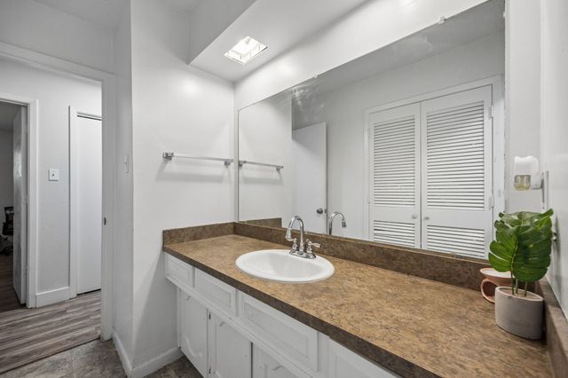 1047 Westlake Drive, Desoto, TX 75115
