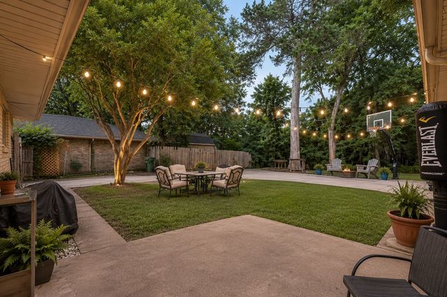 1047 Westlake Drive, Desoto, TX 75115
