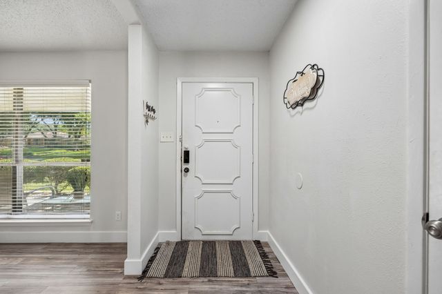 1047 Westlake Drive, Desoto, TX 75115