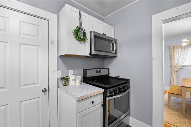 17 North Park, Auburn, NY 13021