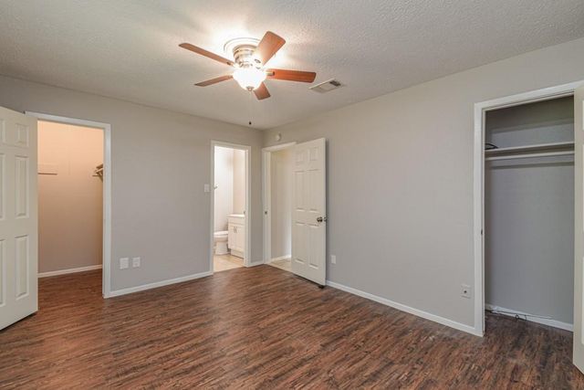 16618 Tibet Road, Friendswood, TX 77546