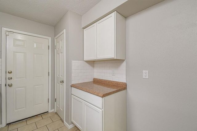 16618 Tibet Road, Friendswood, TX 77546