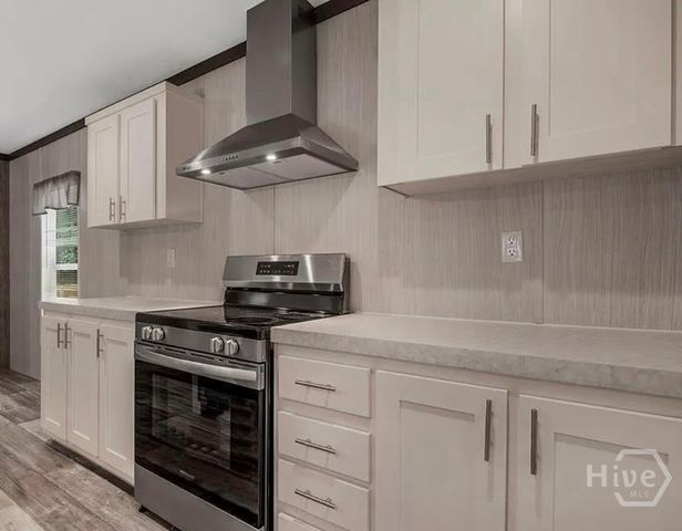 169 Bluejay Drive, Midway, GA 31320