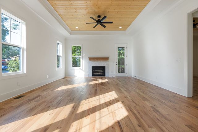 411 Achievement Dr, Nashville, TN 37209