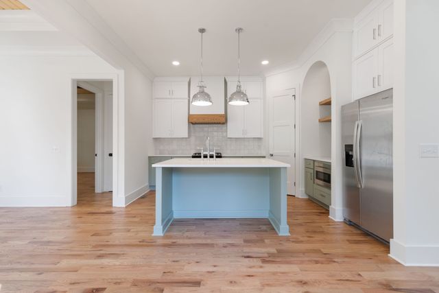 411 Achievement Dr, Nashville, TN 37209